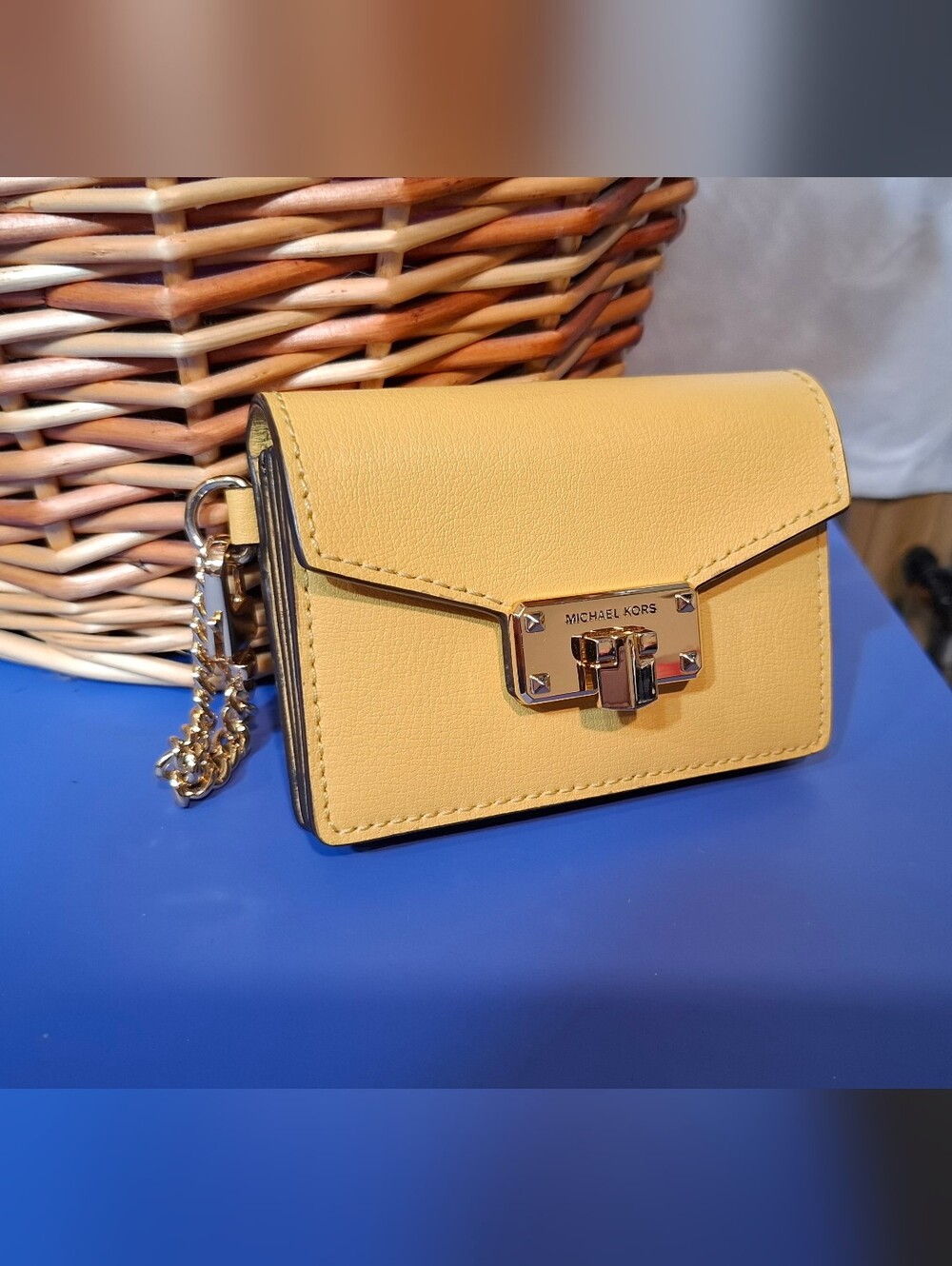 ☆☆SALE☆☆Michael Kors Kinsley Accordion Wallet- LIKE NEW